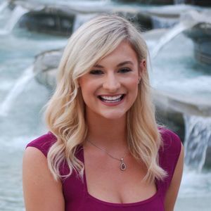 Meet your Posher, Whitney